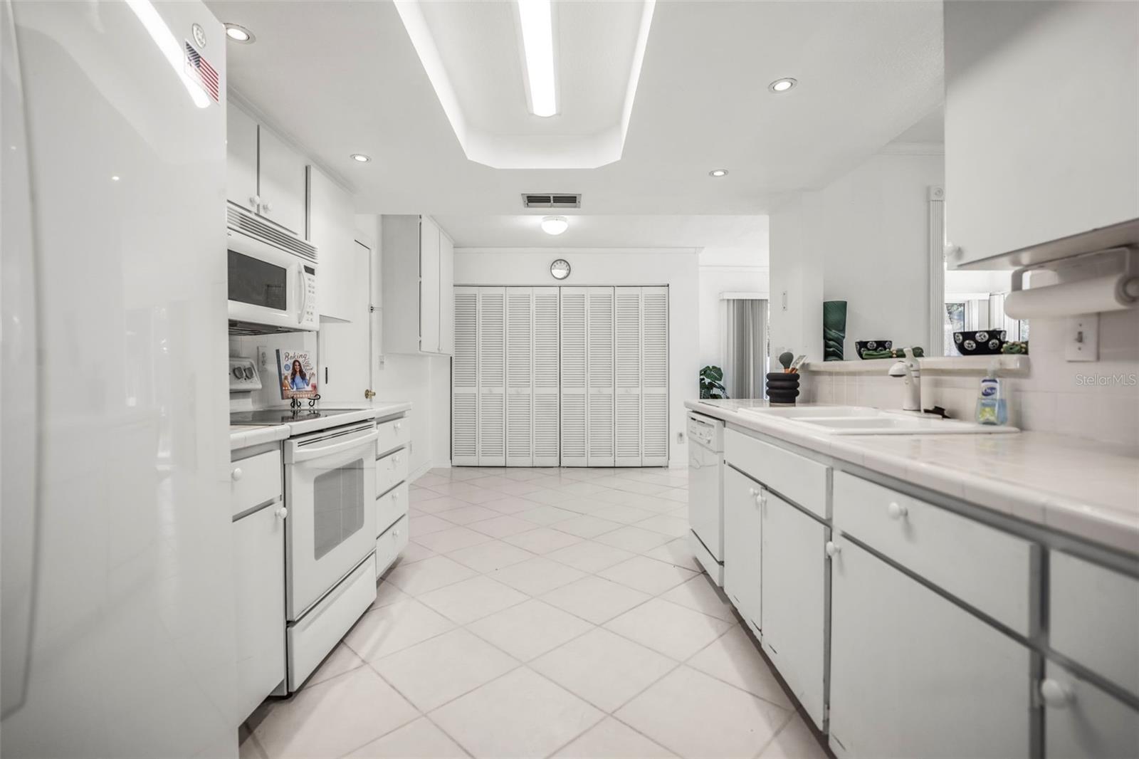 Image 9 of 66 For 1128 Lanyard Street