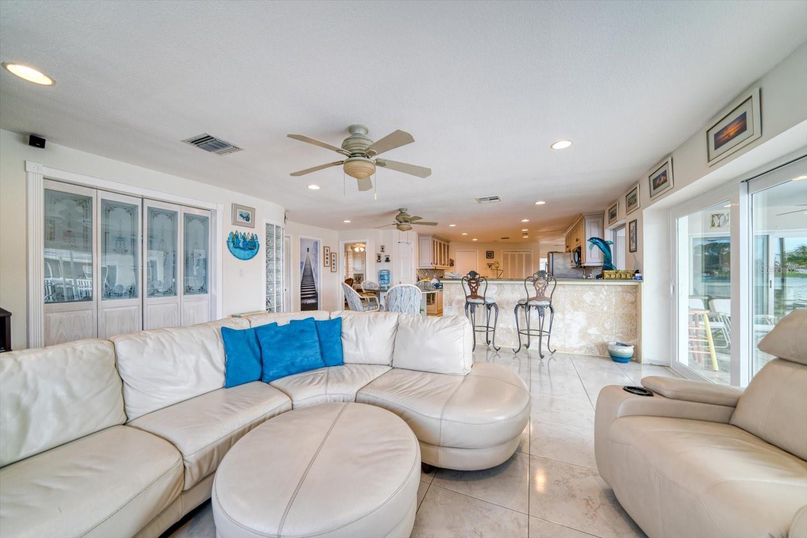 Image 20 of 47 For 206 Poinciana Lane