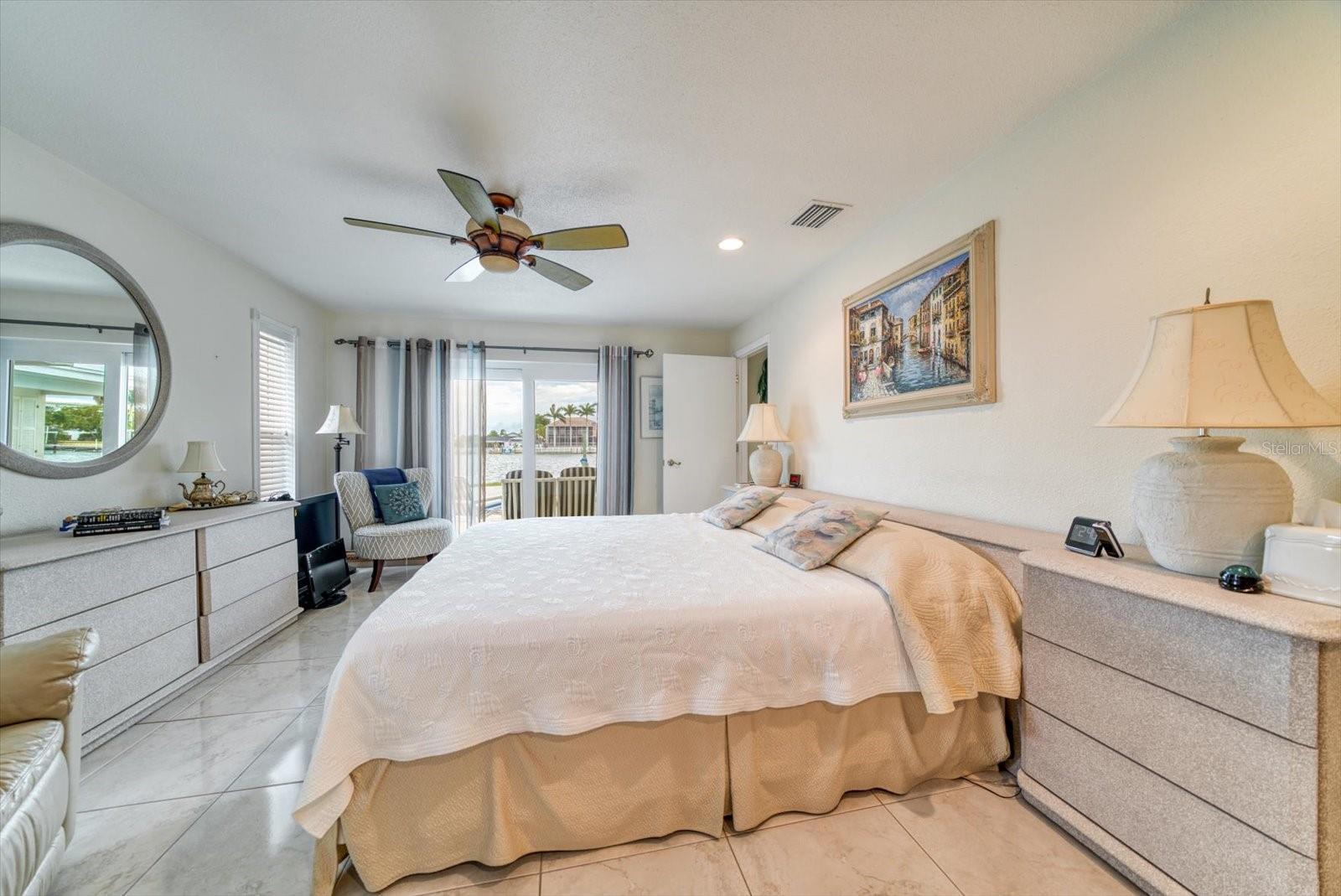 Image 22 of 47 For 206 Poinciana Lane