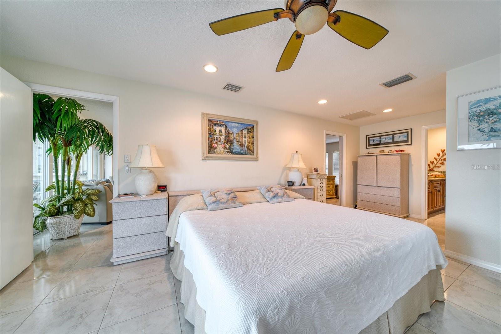 Image 24 of 47 For 206 Poinciana Lane