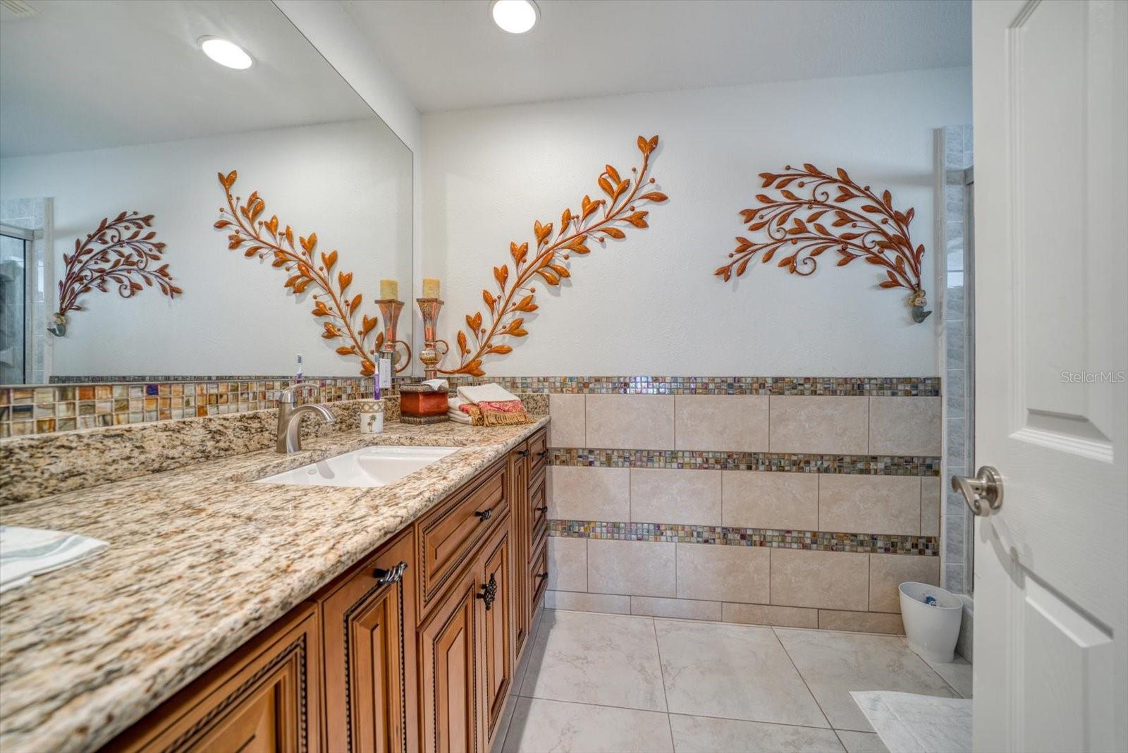 Image 28 of 47 For 206 Poinciana Lane