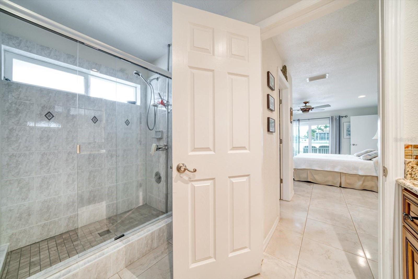 Image 29 of 47 For 206 Poinciana Lane