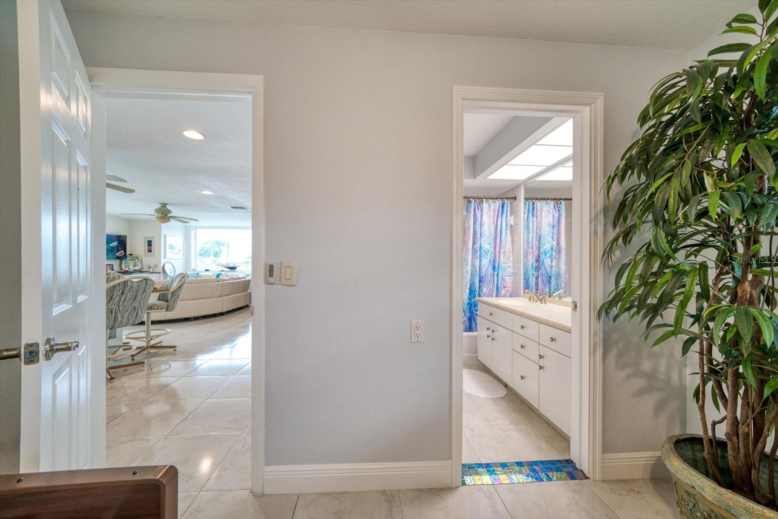 Image 35 of 47 For 206 Poinciana Lane