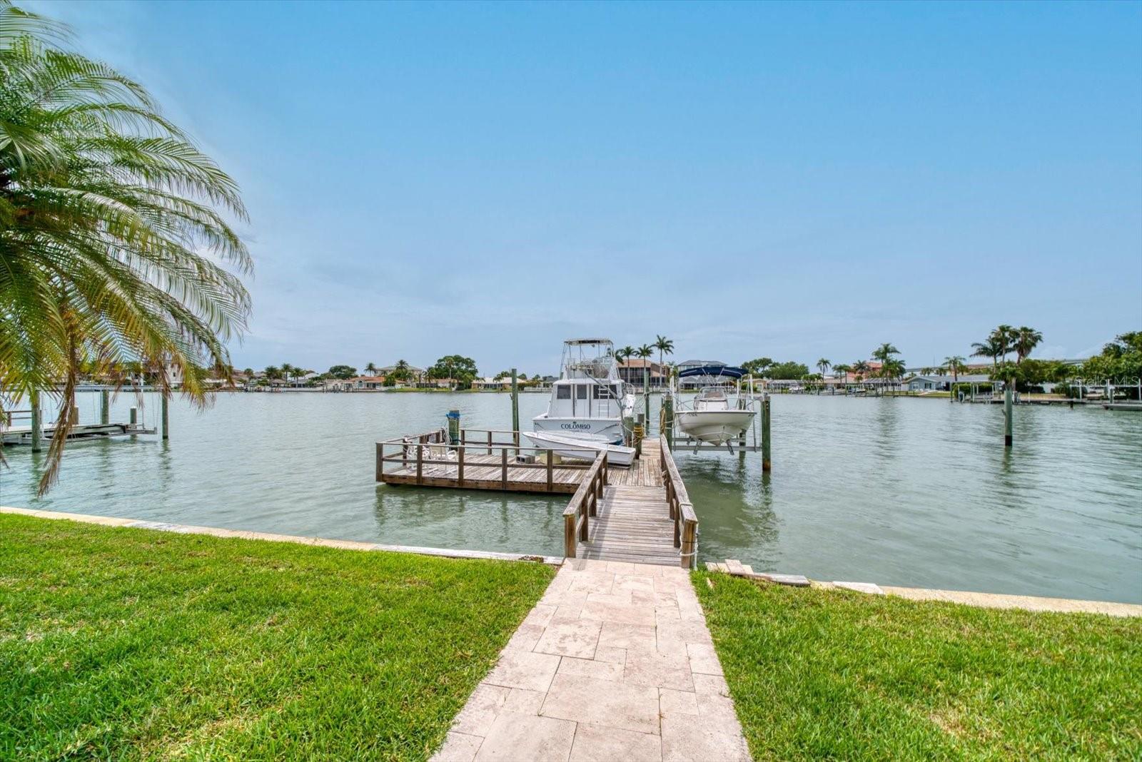 Image 41 of 47 For 206 Poinciana Lane