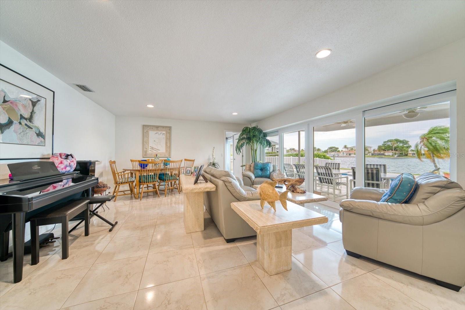 Image 8 of 47 For 206 Poinciana Lane