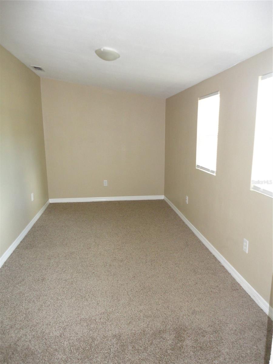 Image 11 of 24 For 2735 41st Avenue N