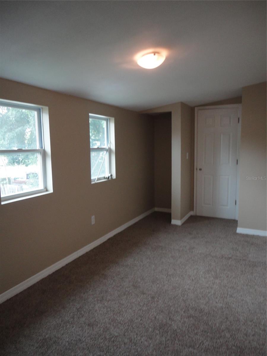 Image 13 of 24 For 2735 41st Avenue N