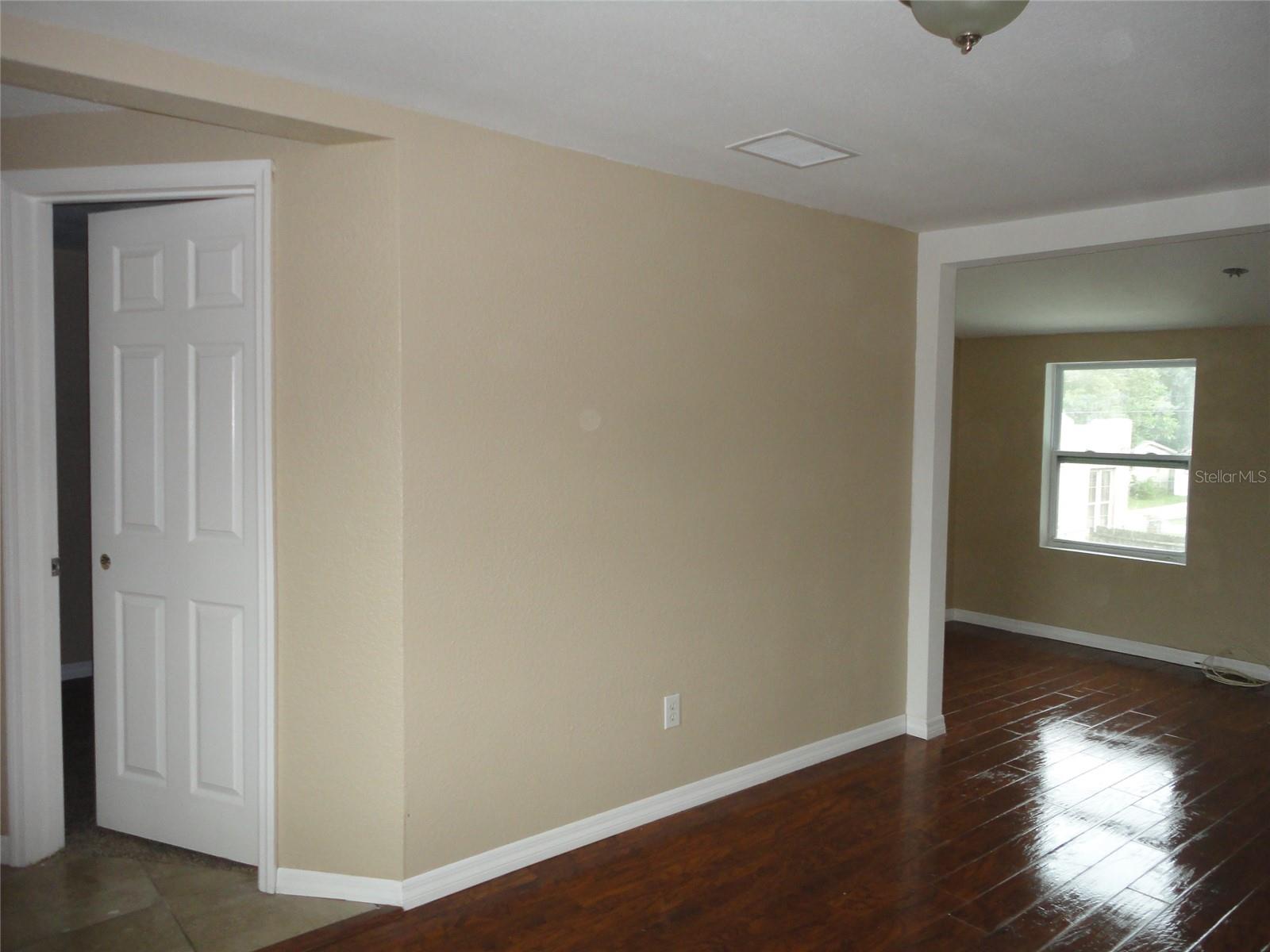 Image 5 of 24 For 2735 41st Avenue N