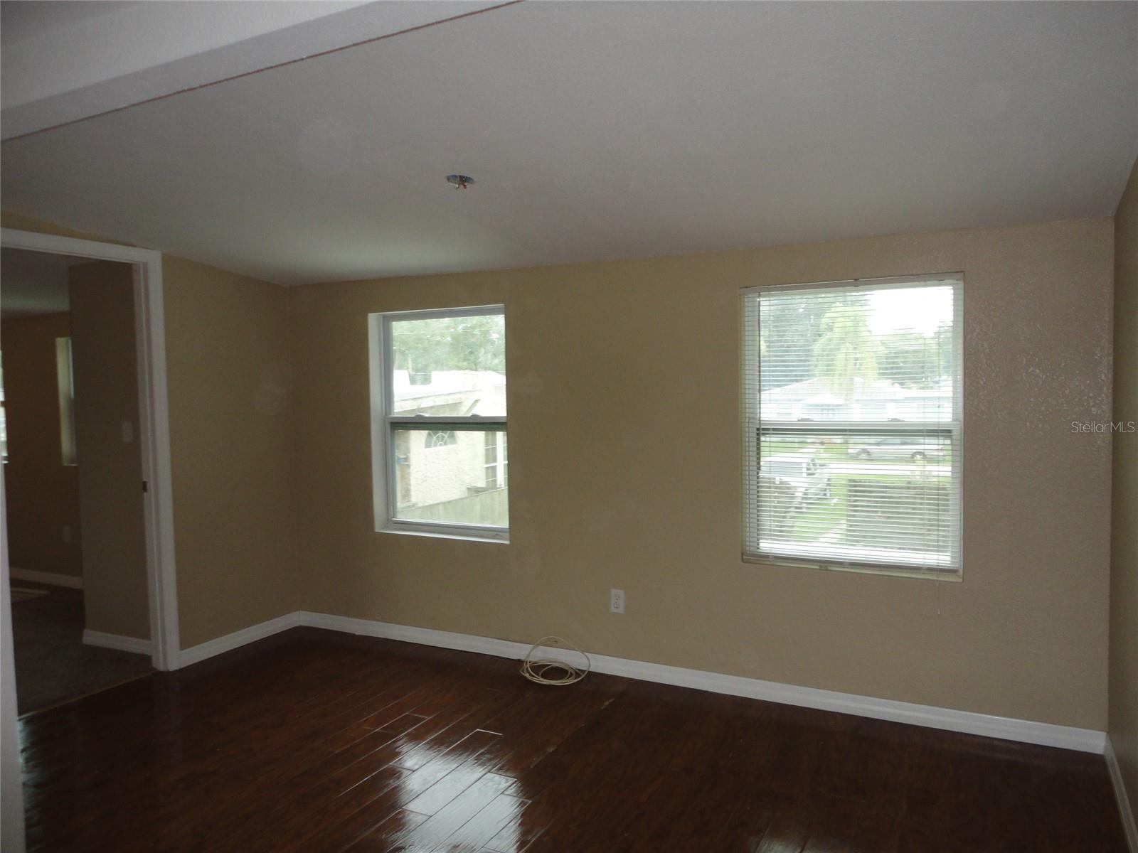 Image 8 of 24 For 2735 41st Avenue N