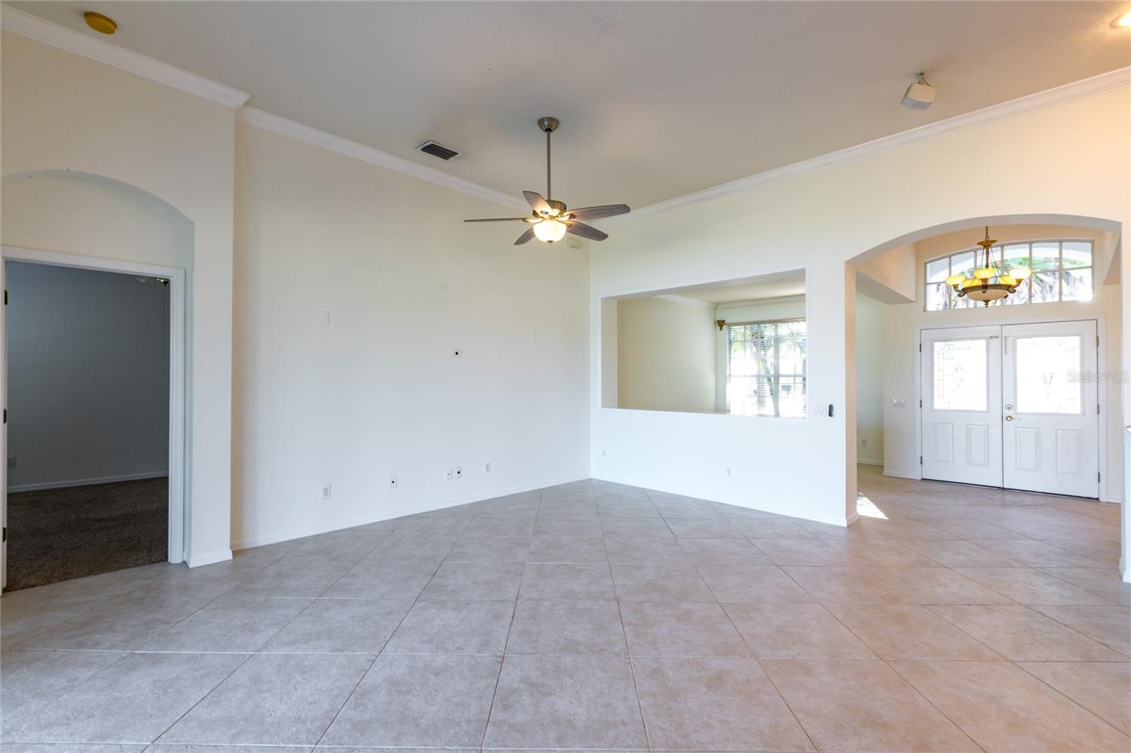 Image 15 of 28 For 7209 Colonial Lake Drive