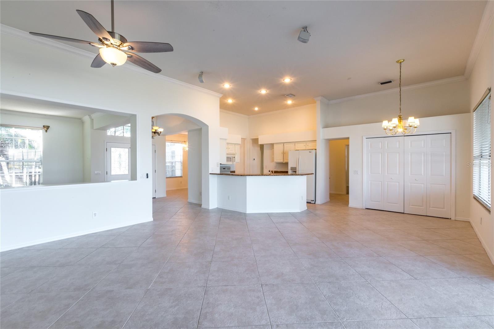 Image 16 of 28 For 7209 Colonial Lake Drive