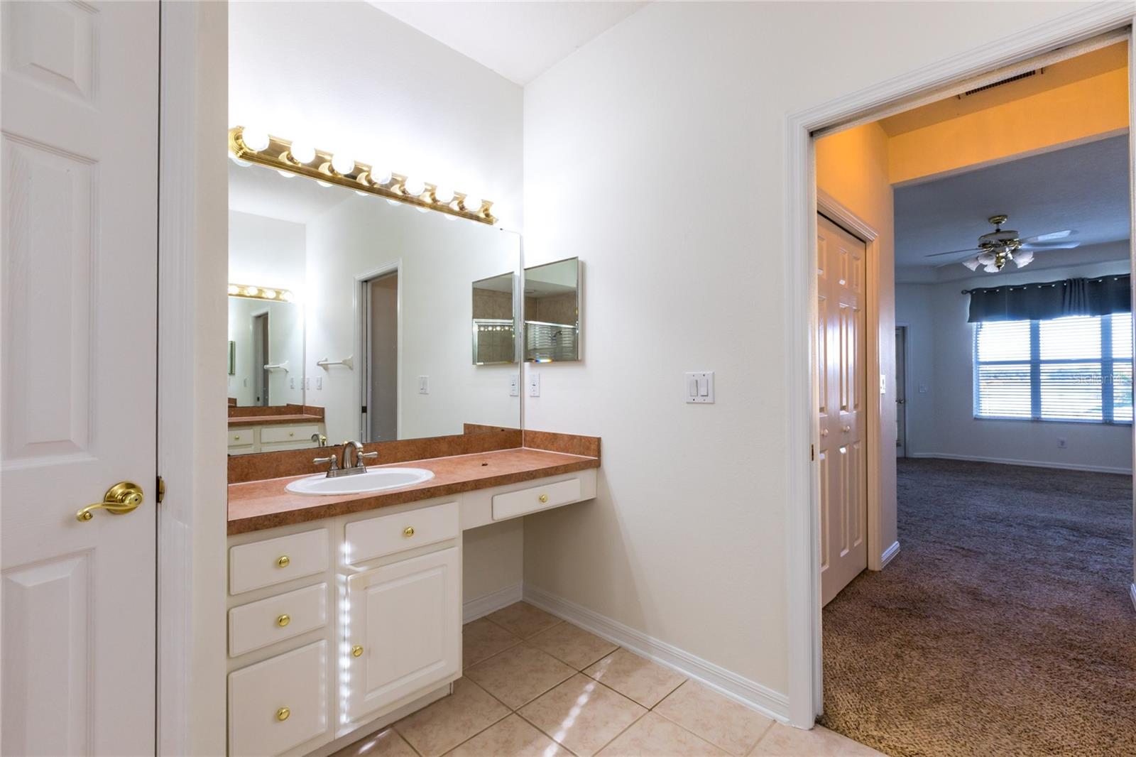 Image 21 of 28 For 7209 Colonial Lake Drive