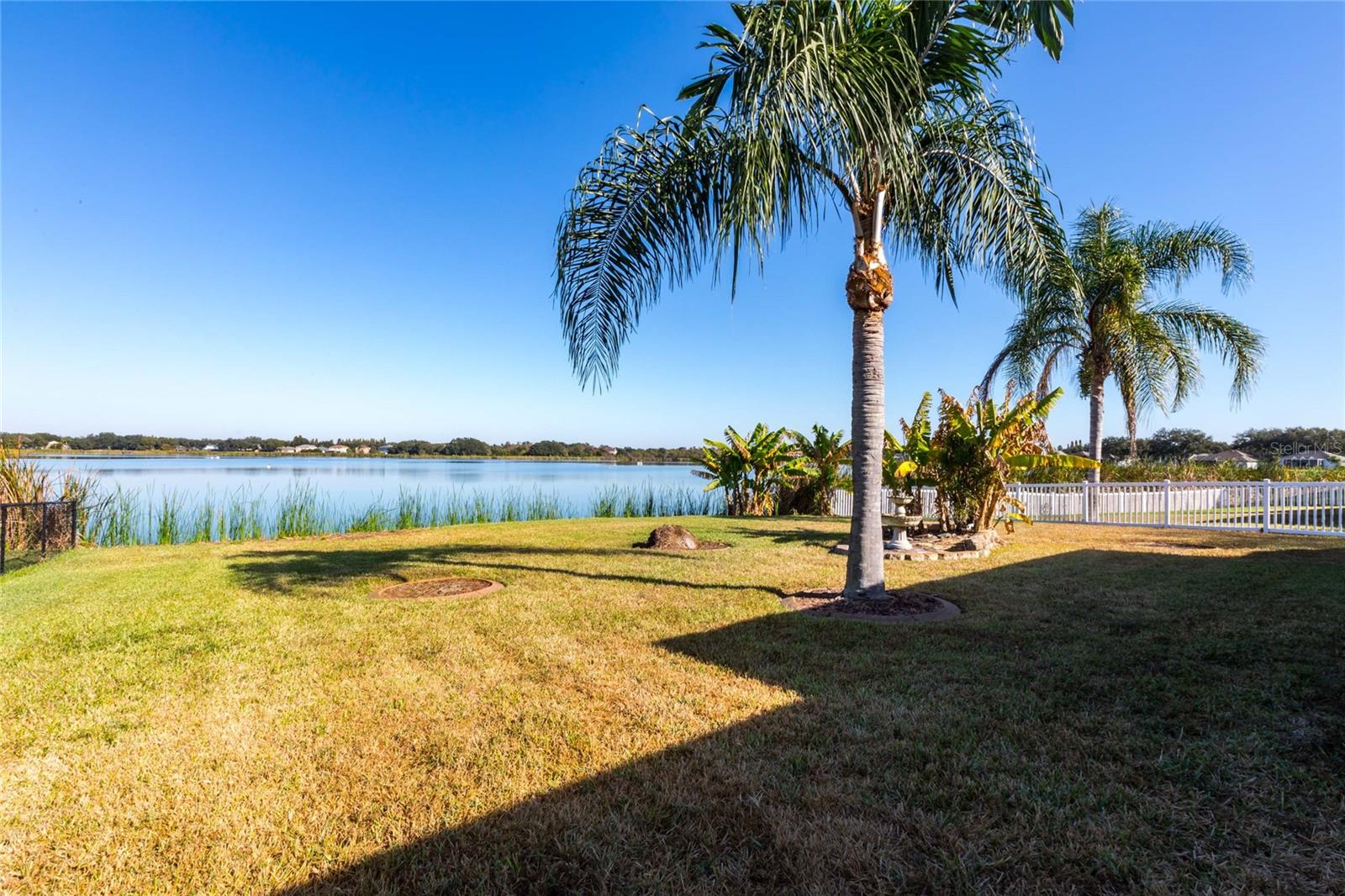 Image 4 of 28 For 7209 Colonial Lake Drive