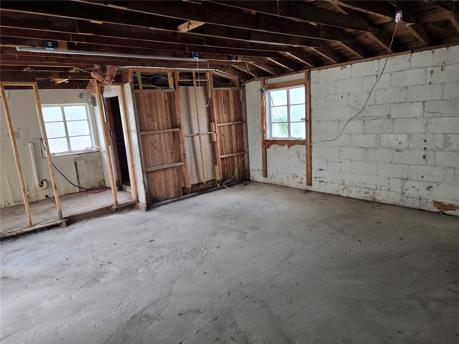 Image 21 of 23 For 14140 Parsley Drive