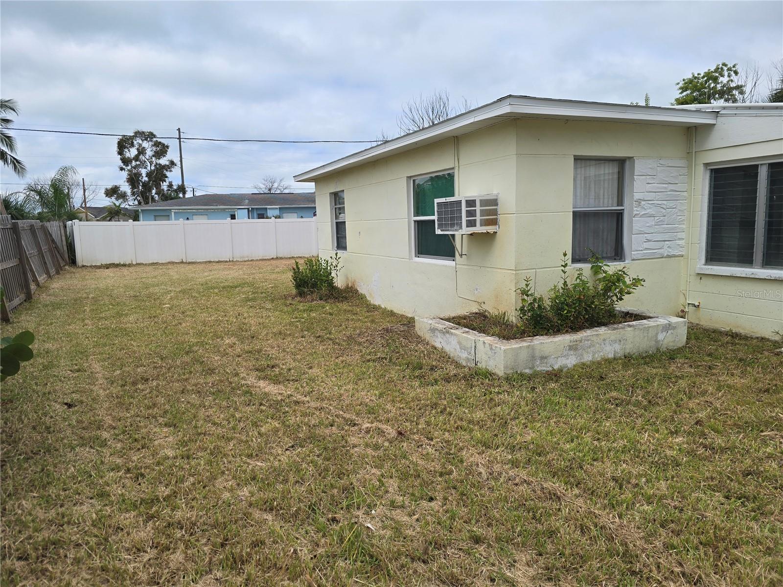 Image 8 of 23 For 14140 Parsley Drive