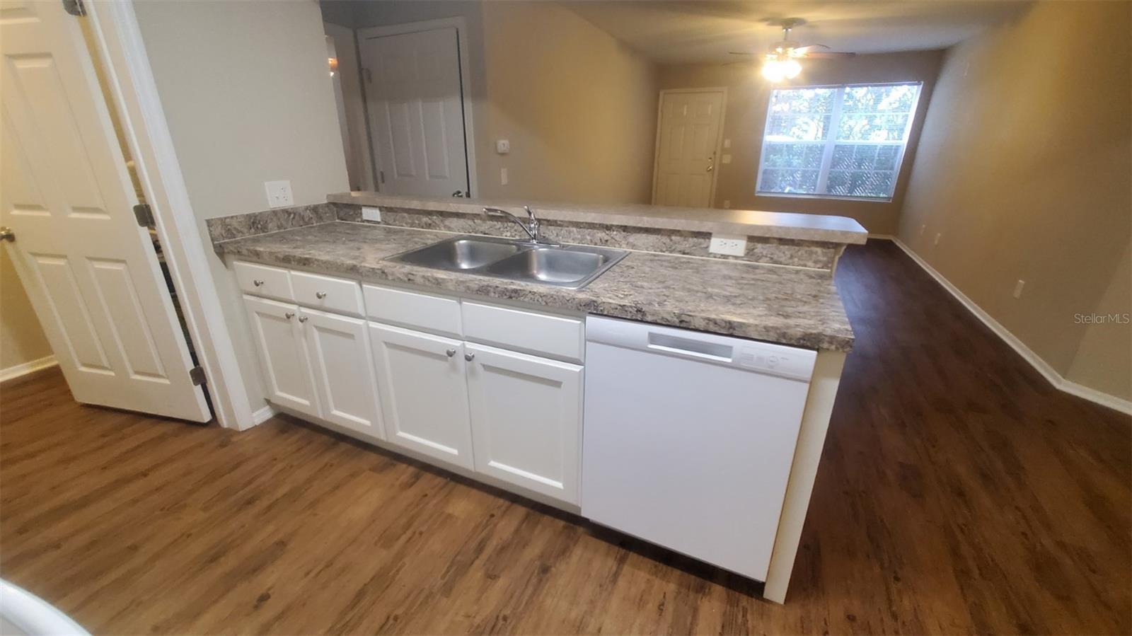 Image 11 of 42 For 36232 Misty Oaks Drive 103