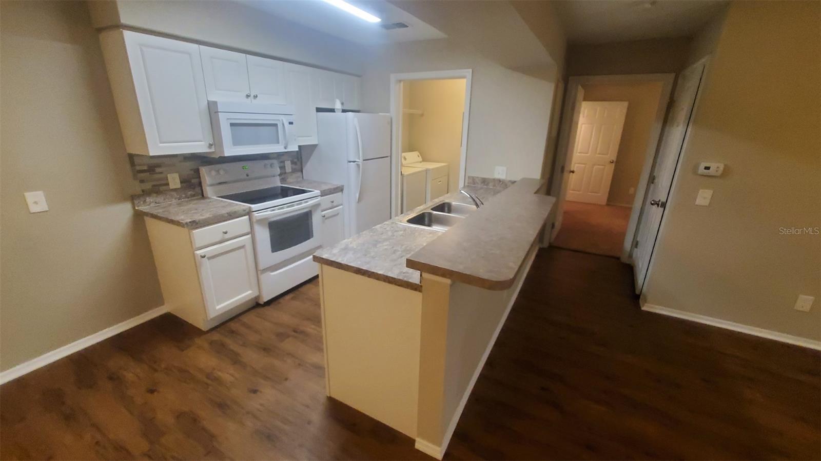 Image 8 of 42 For 36232 Misty Oaks Drive 103