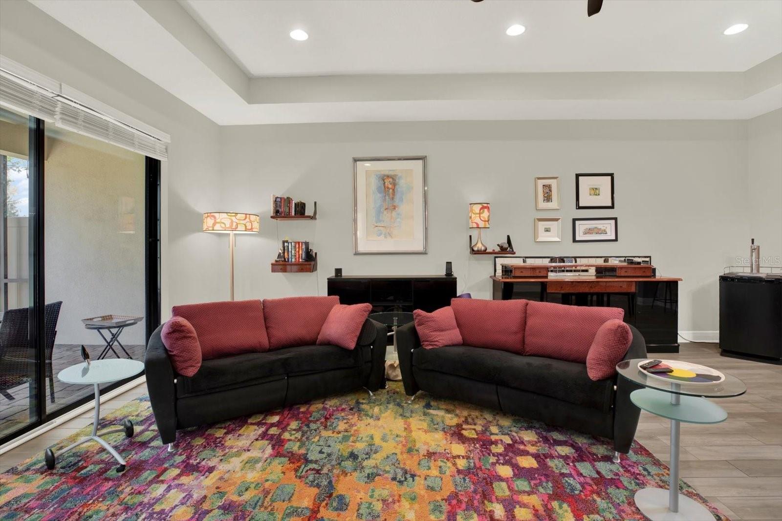 Listing photo id 8 for 19323 Hawk Valley Drive