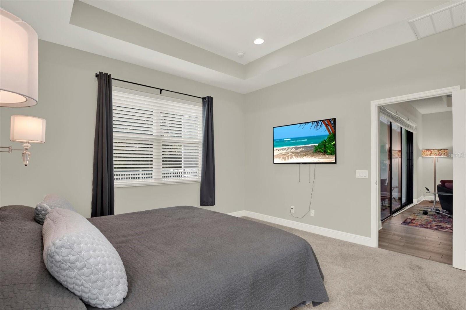 Listing photo id 13 for 19323 Hawk Valley Drive