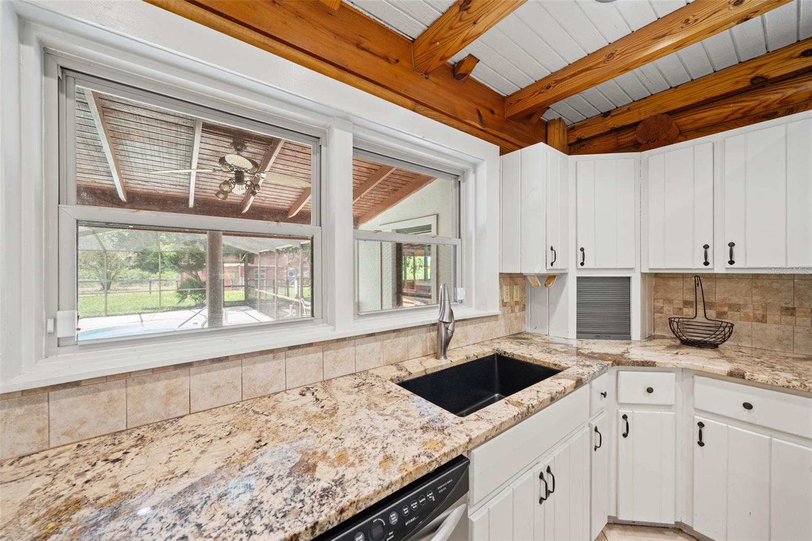 Image 17 of 55 For 18441 Oaklawn Drive