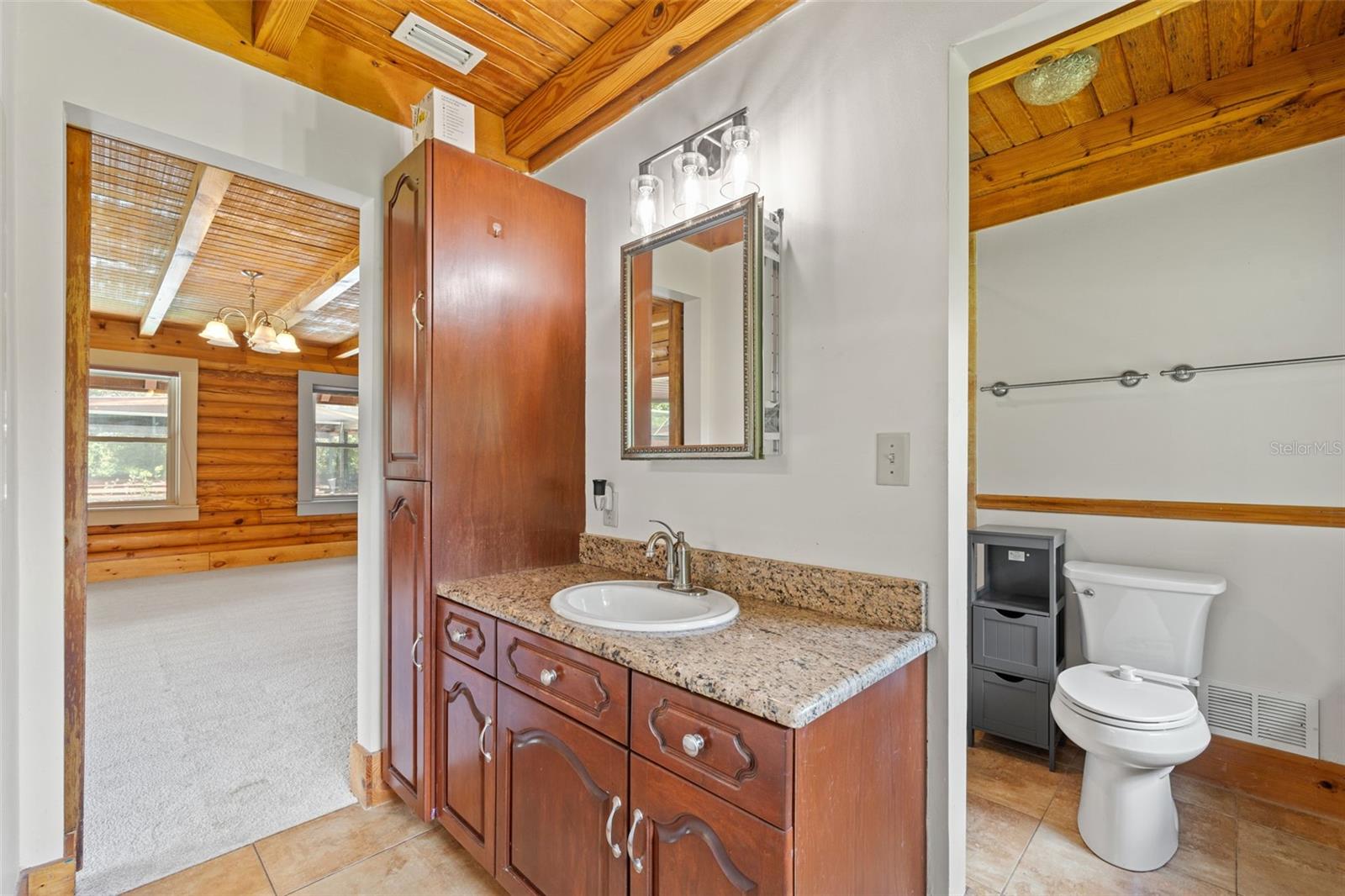 Image 26 of 55 For 18441 Oaklawn Drive