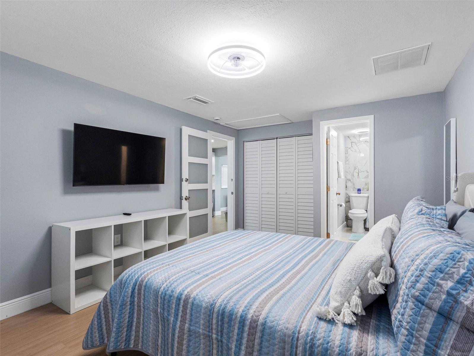 Image 17 of 33 For 1036 Viking Drive