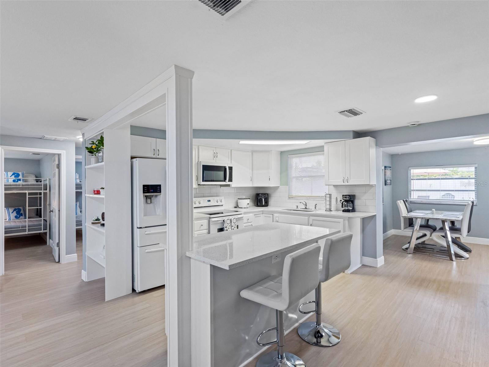 Image 5 of 33 For 1036 Viking Drive