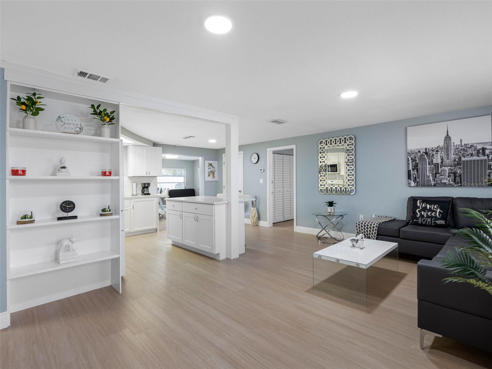 Image 7 of 33 For 1036 Viking Drive