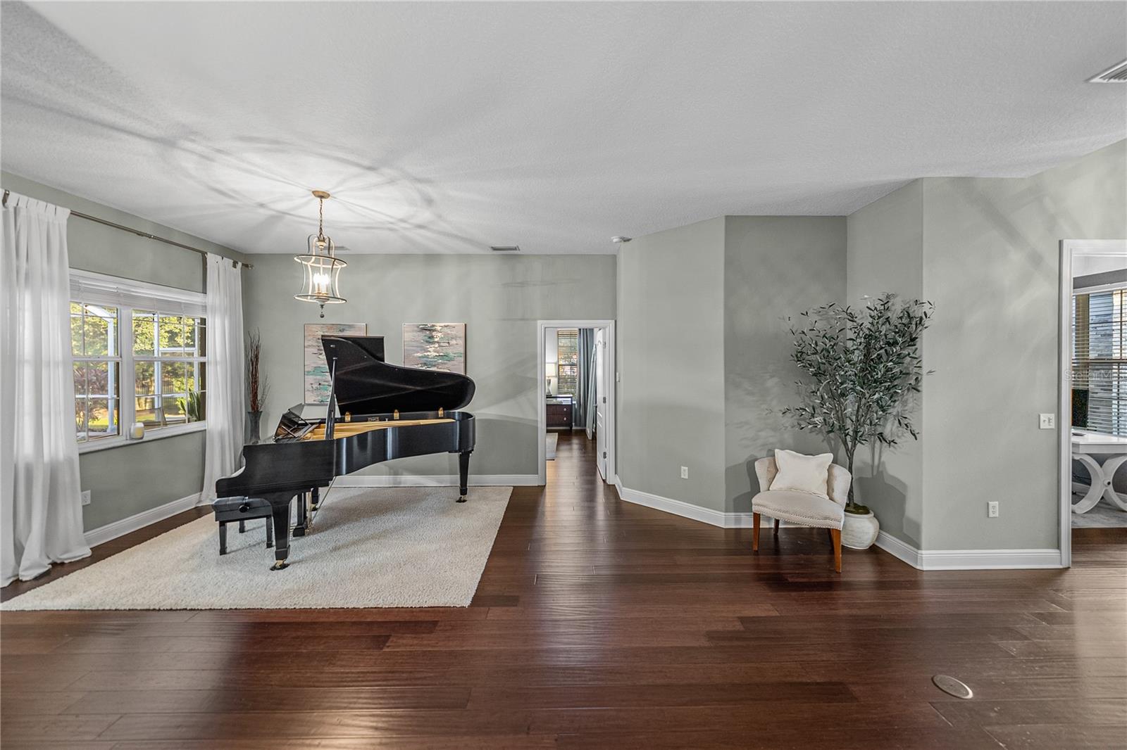 Image 16 of 100 For 6810 Luana Lane