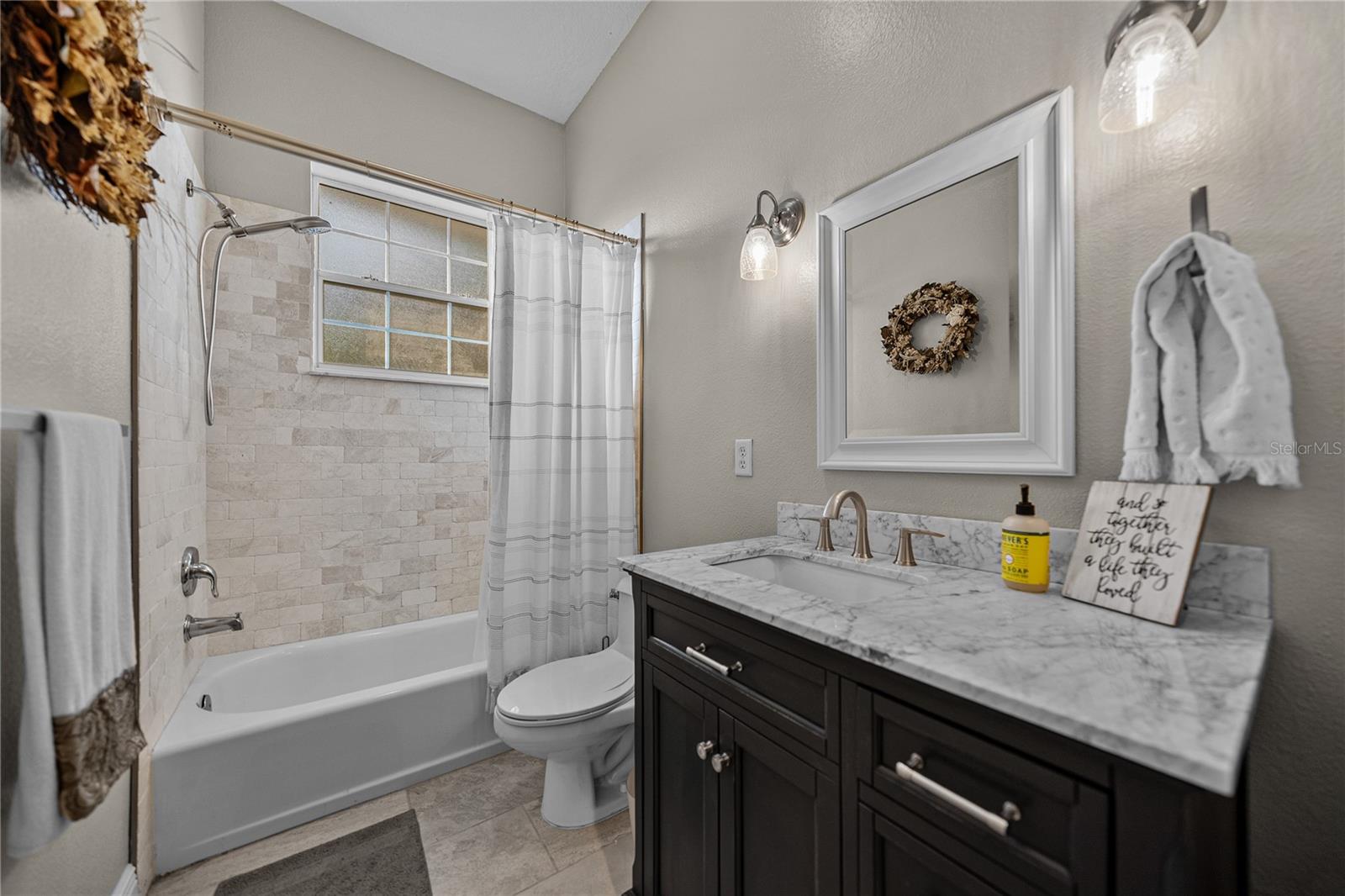 Image 37 of 100 For 6810 Luana Lane