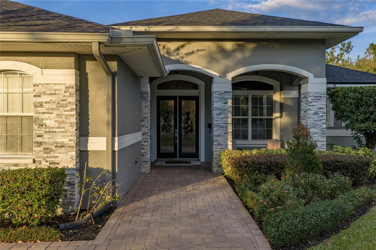 Image 4 of 100 For 6810 Luana Lane