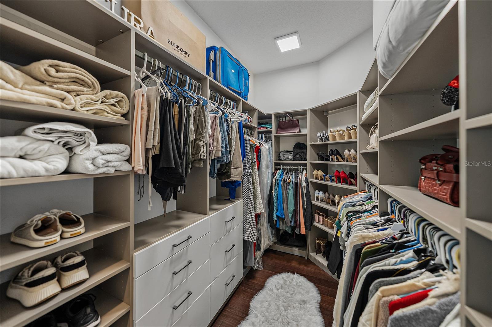 Image 42 of 100 For 6810 Luana Lane