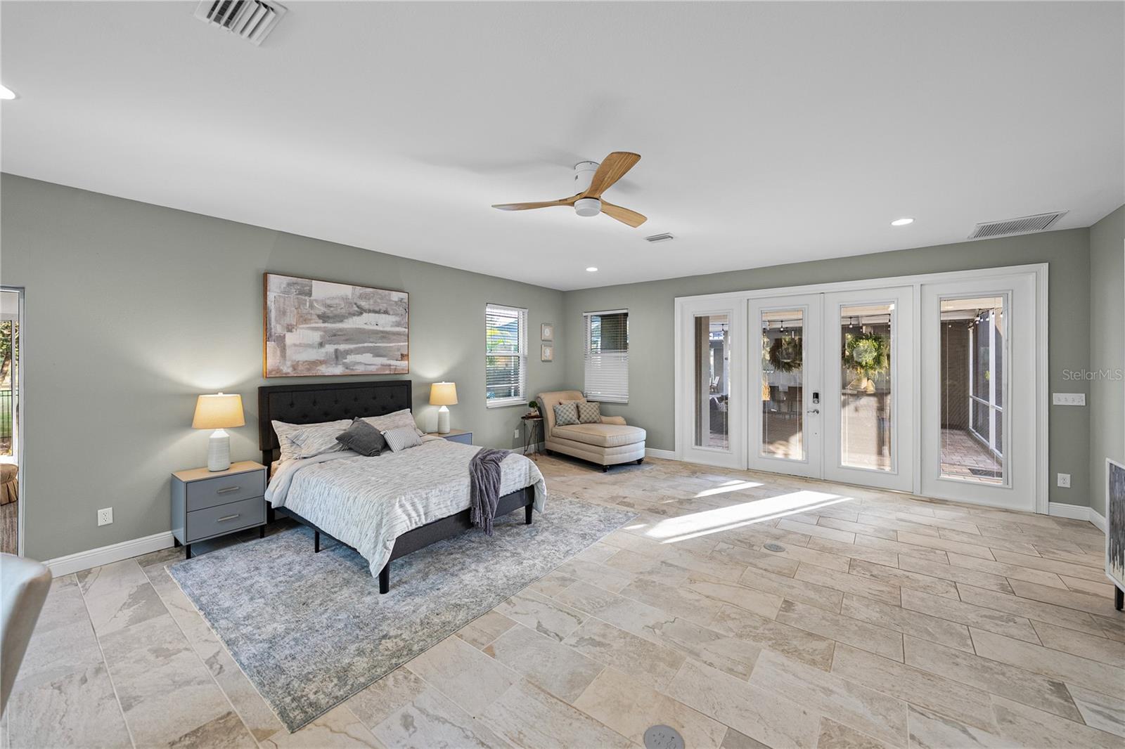 Image 77 of 100 For 6810 Luana Lane