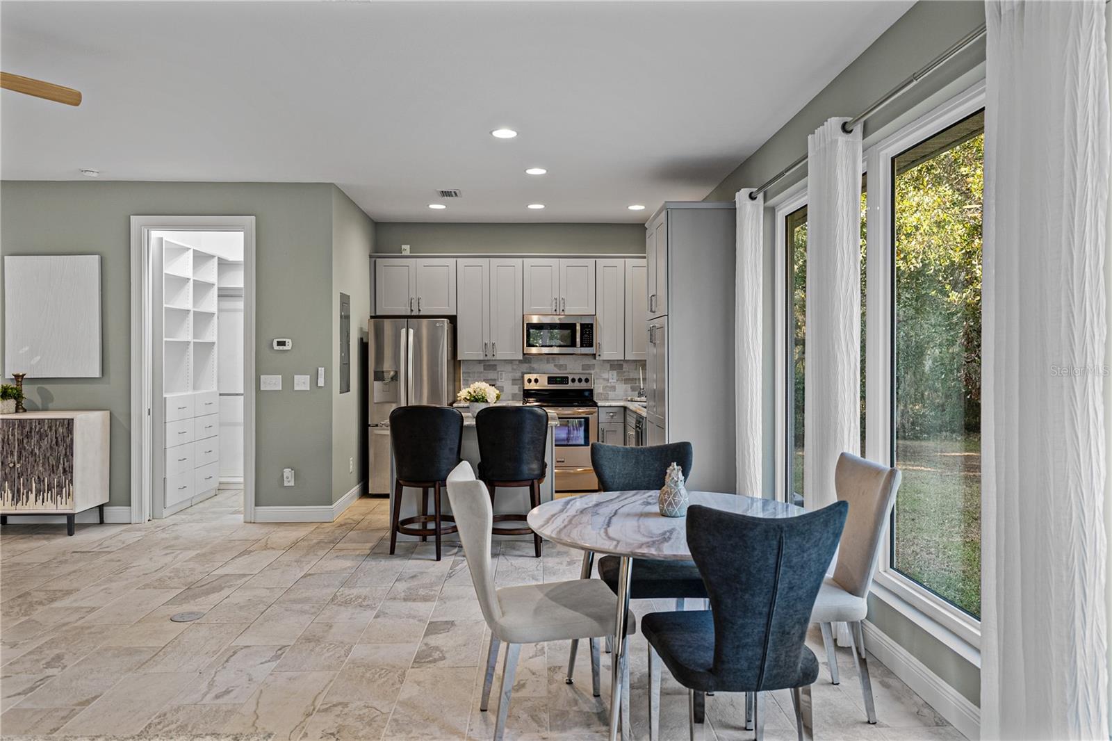 Image 80 of 100 For 6810 Luana Lane