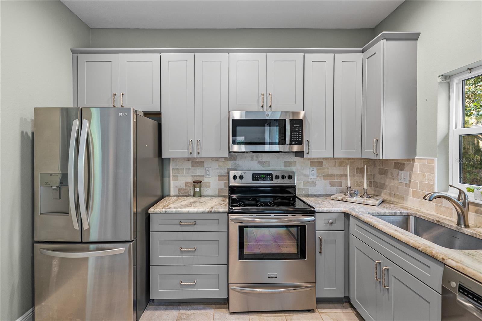 Image 82 of 100 For 6810 Luana Lane