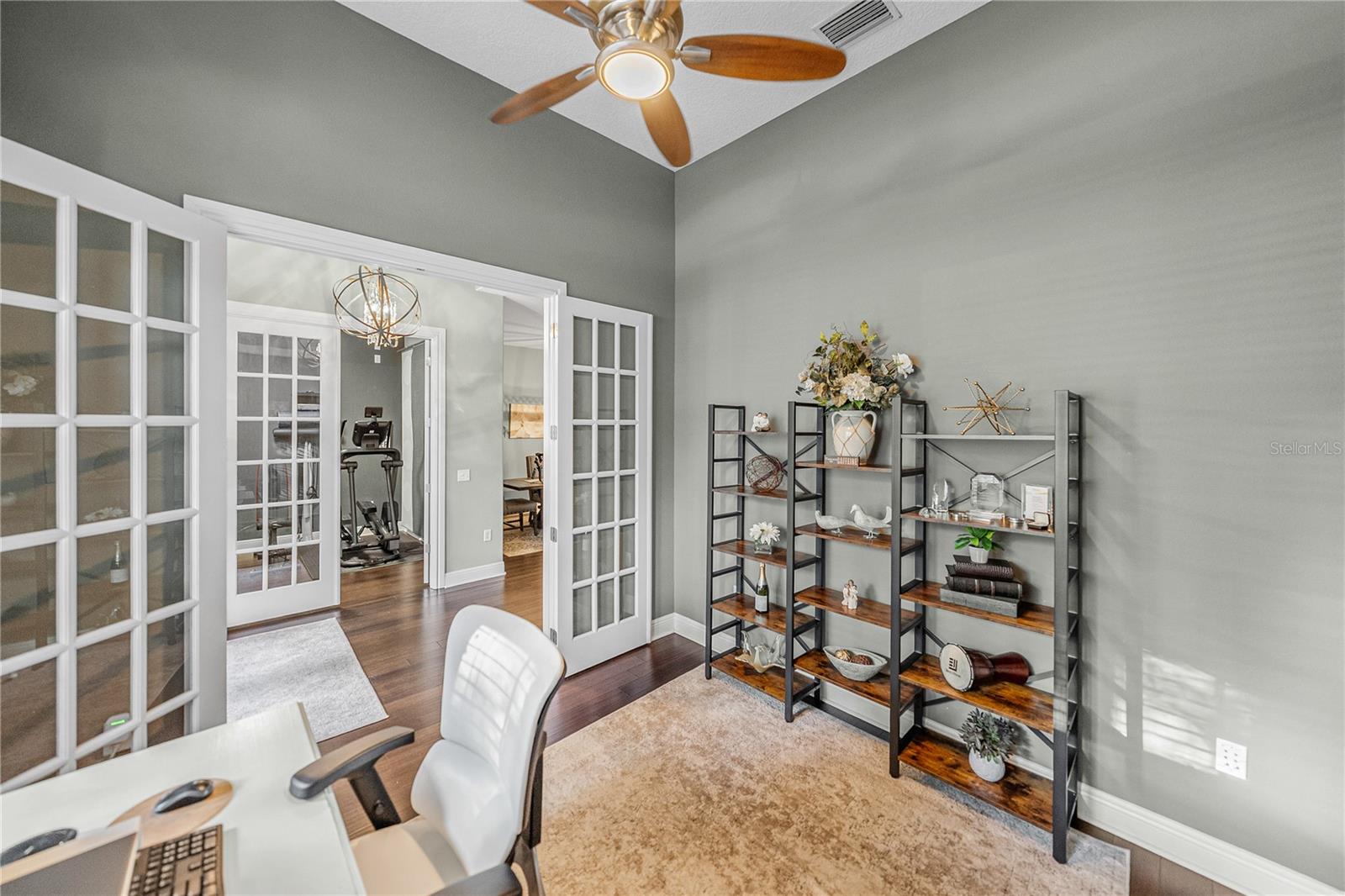 Image 9 of 100 For 6810 Luana Lane