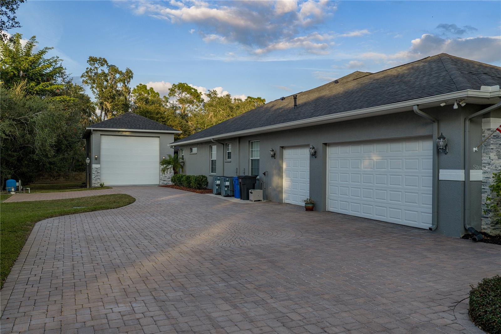 Image 90 of 100 For 6810 Luana Lane