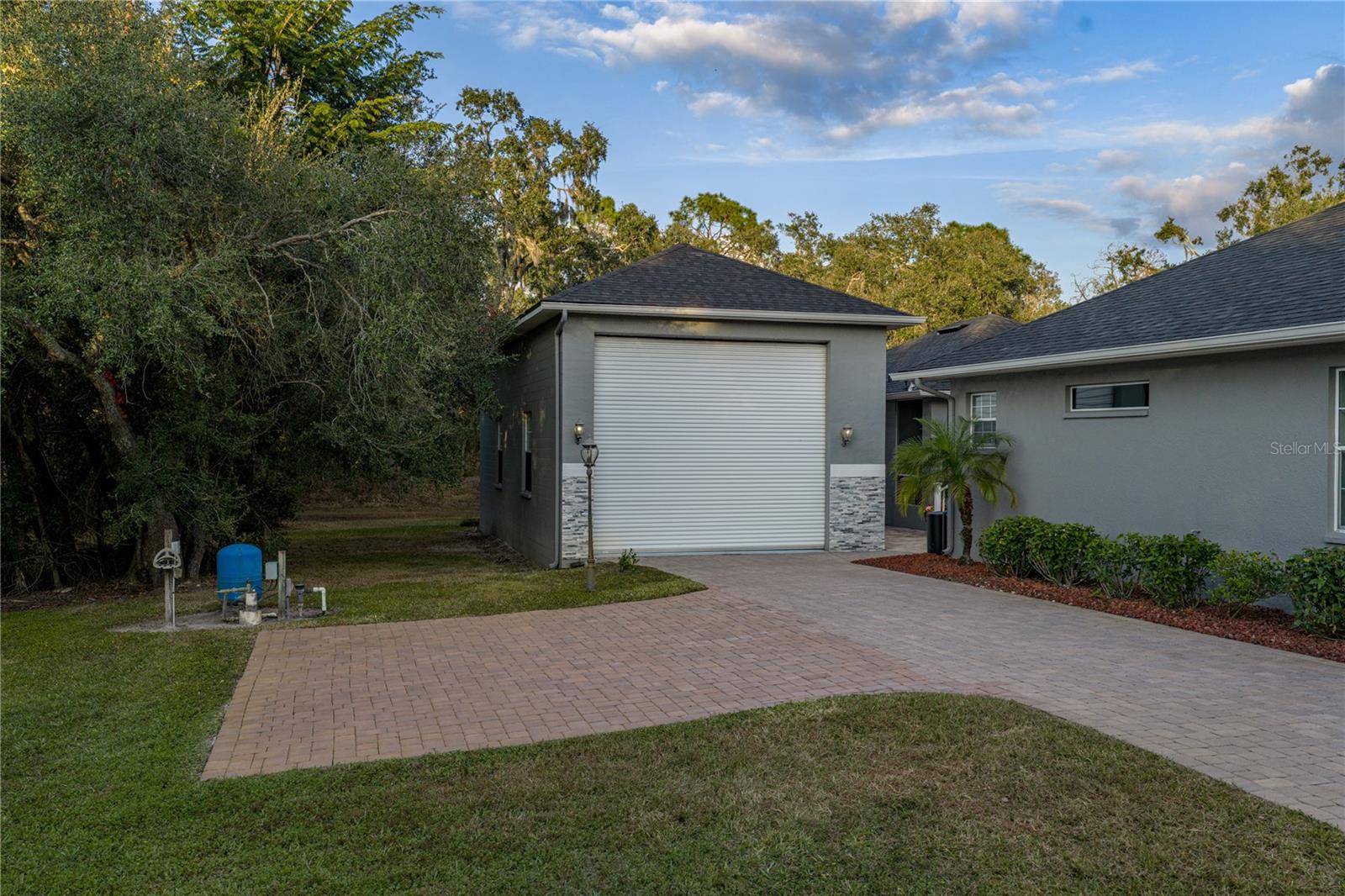 Image 92 of 100 For 6810 Luana Lane