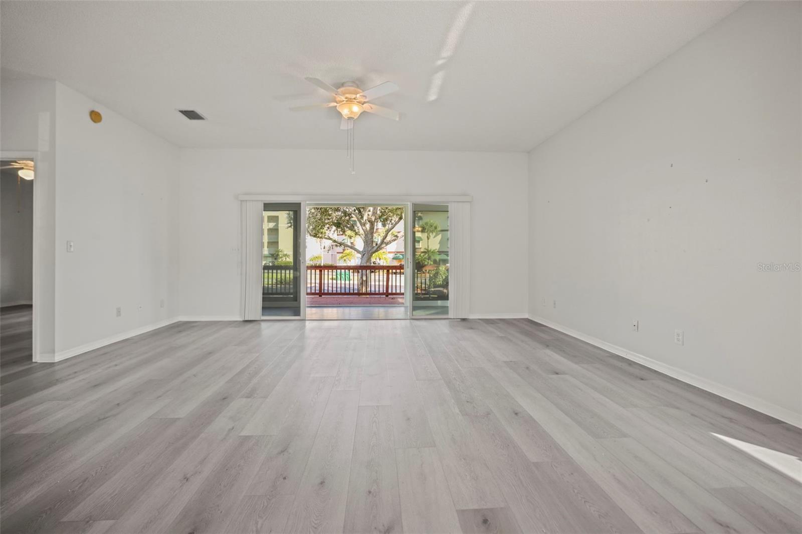 Image 13 of 67 For 6650 100th Way N 25c