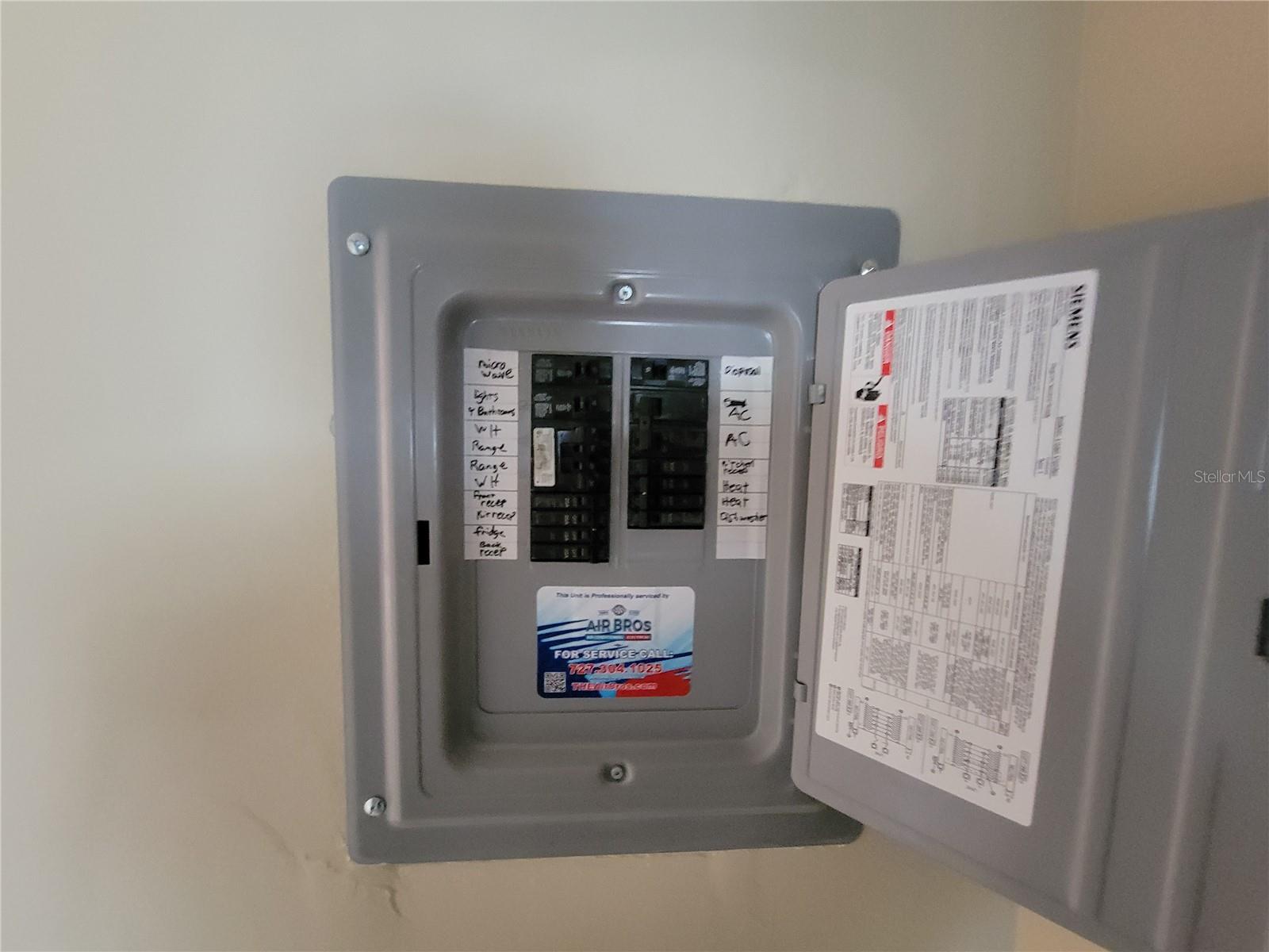 Image 21 of 30 For 5080 Locust Street Ne 223