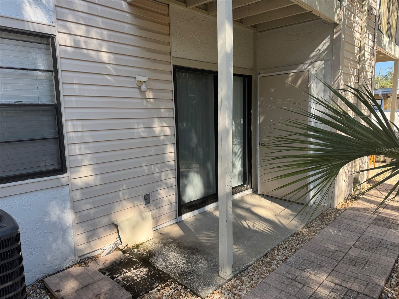 Image 20 of 58 For 3102 Horatio Street 12