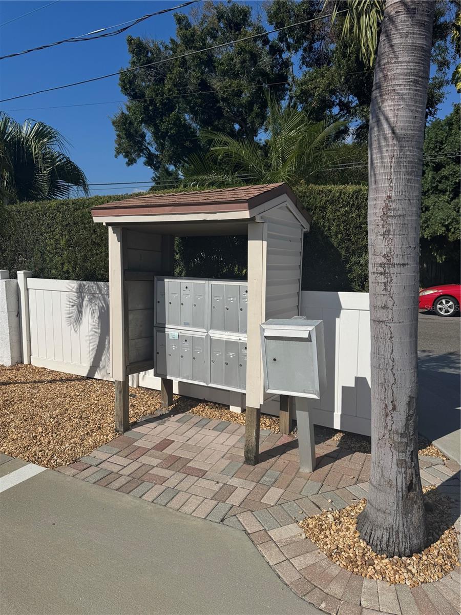 Image 22 of 58 For 3102 Horatio Street 12