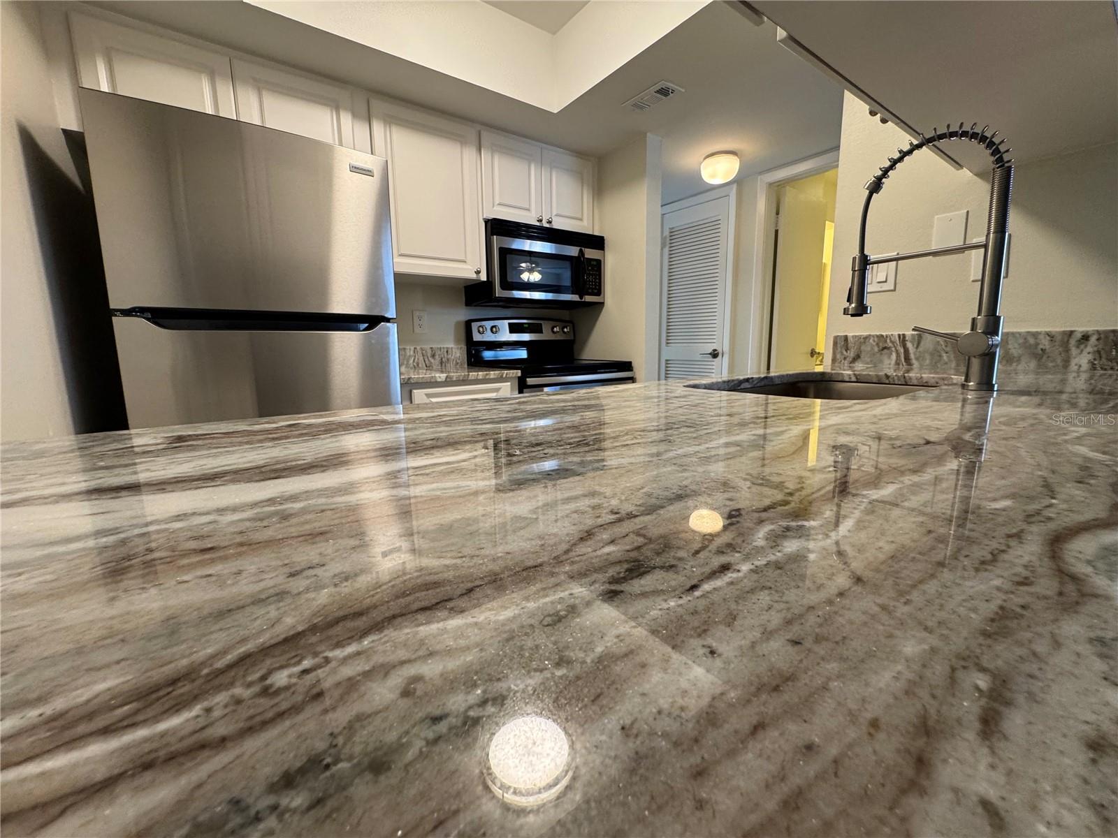 Image 9 of 58 For 3102 Horatio Street 12