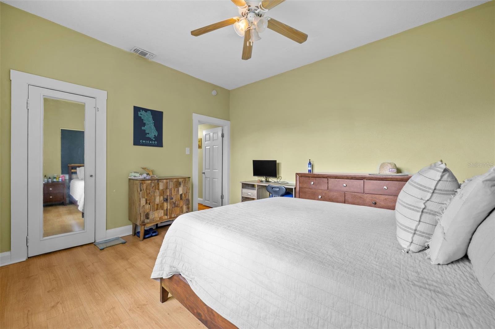 Image 18 of 42 For 1304 32nd Avenue