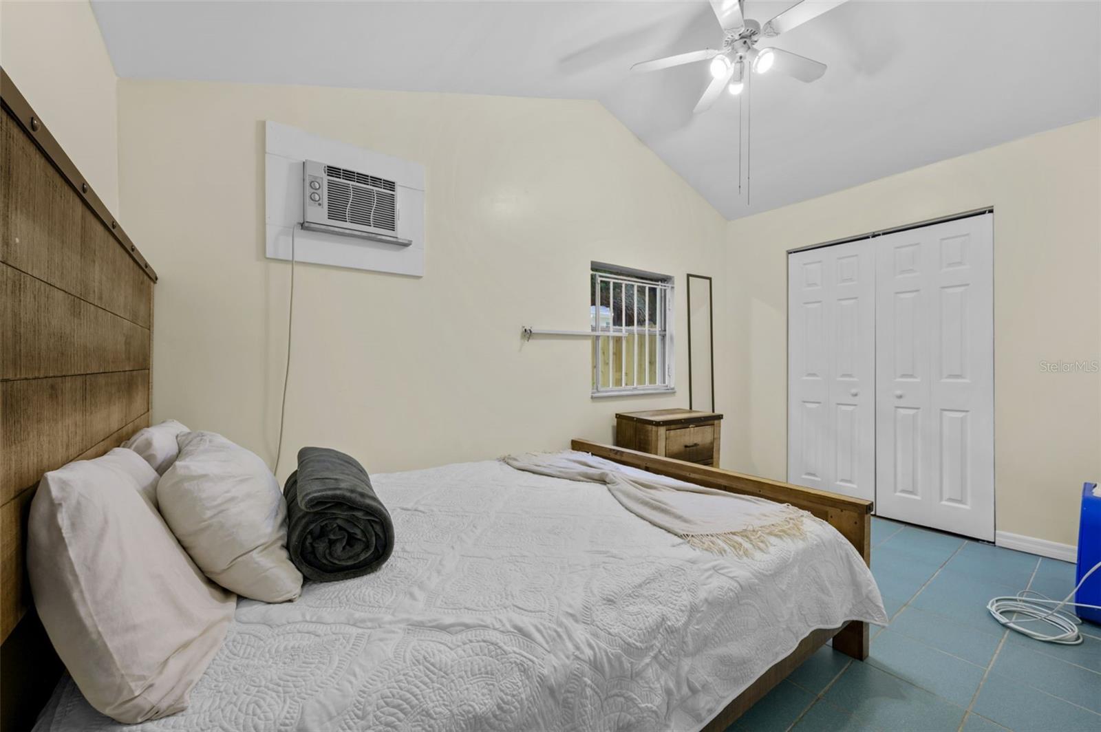 Image 37 of 42 For 1304 32nd Avenue