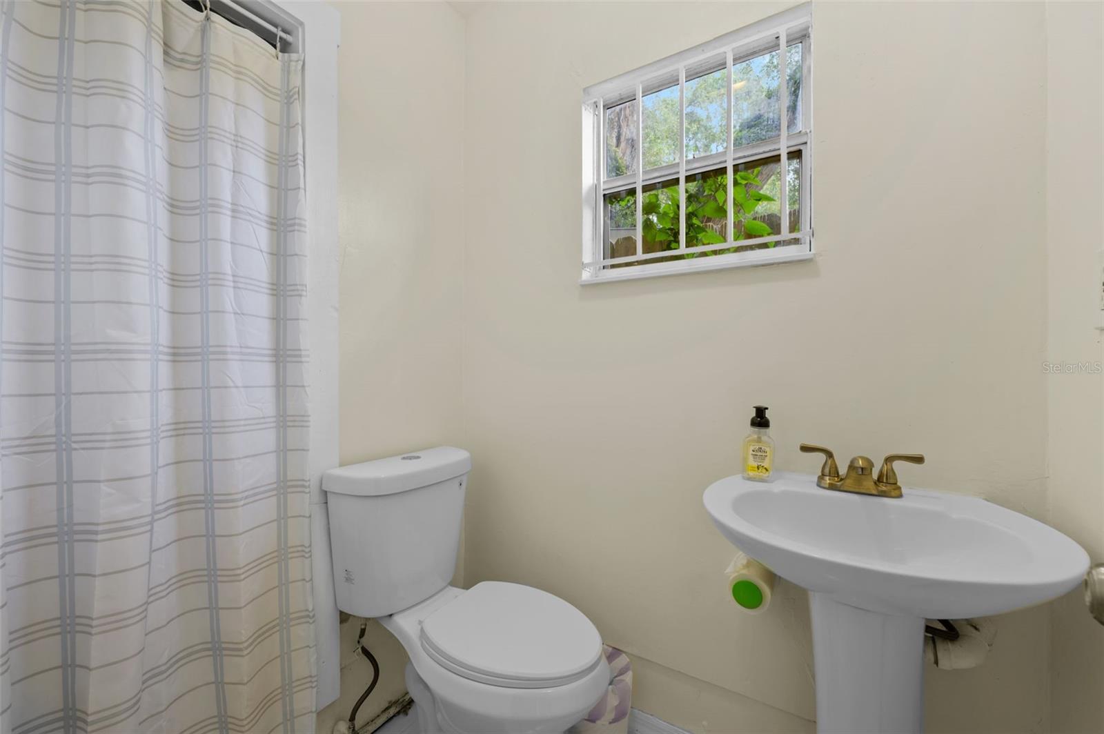 Image 39 of 42 For 1304 32nd Avenue