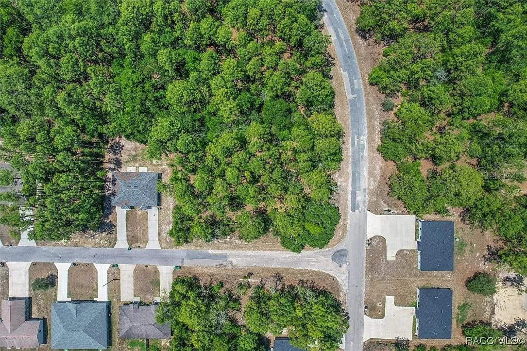 Image 8 of 15 For 9410 Peachtree Way