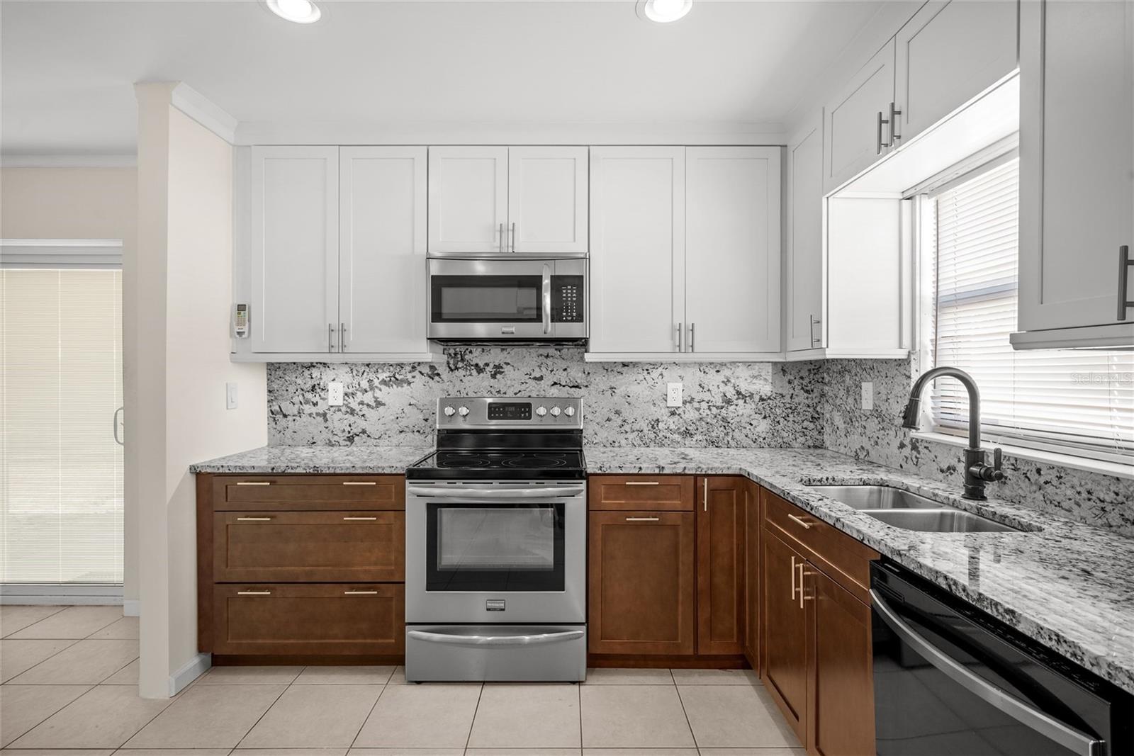 Image 10 of 25 For 5900 12th Street N