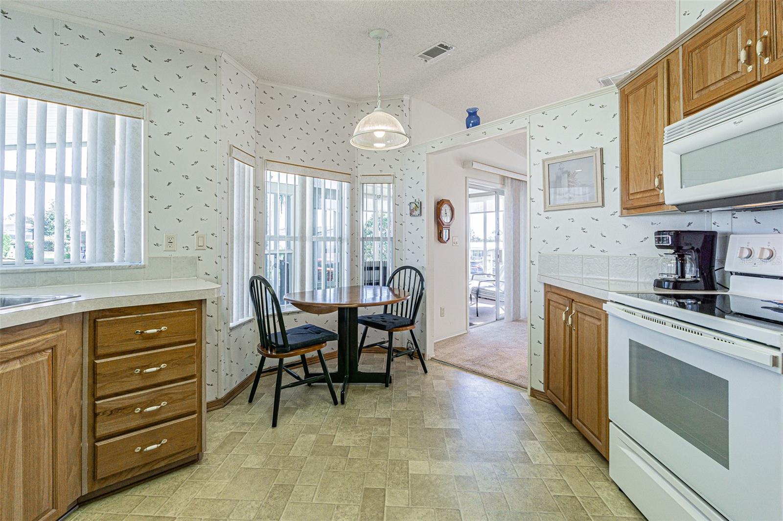 Image 4 of 48 For 37416 Neukom Avenue