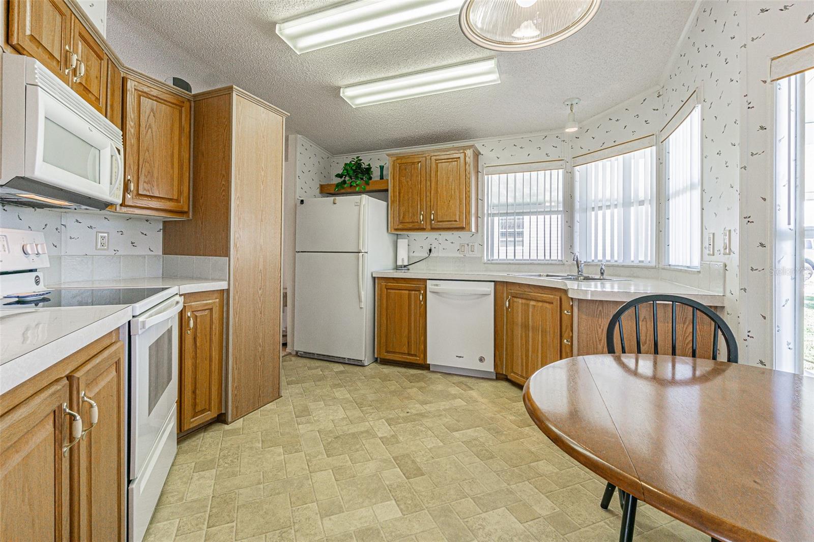 Image 9 of 48 For 37416 Neukom Avenue